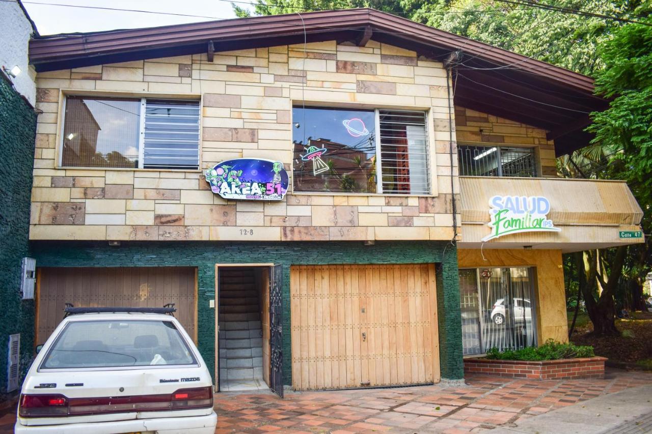 Area 51 Hostel Medellin Exterior photo